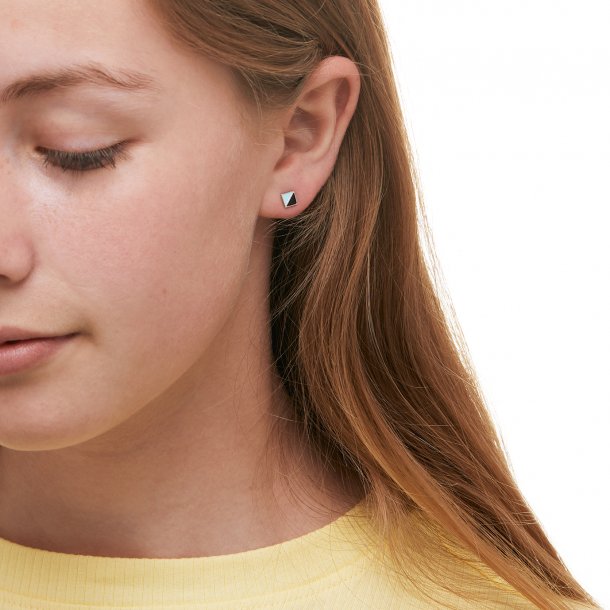 Lulu ear studs, blue/black