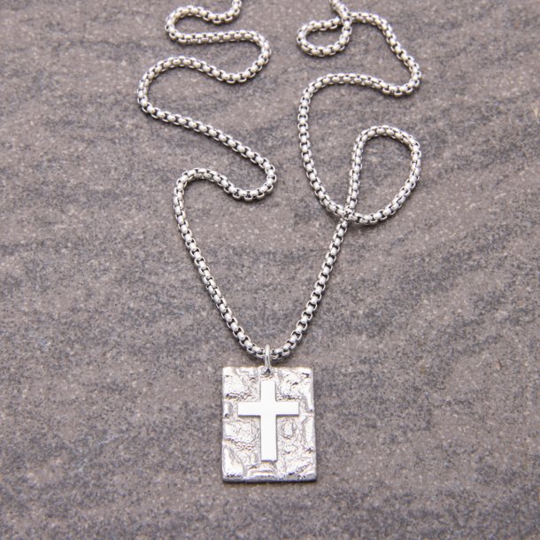 Emerging cross necklace, steel