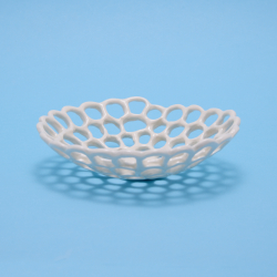 Lacetray in white porcelain