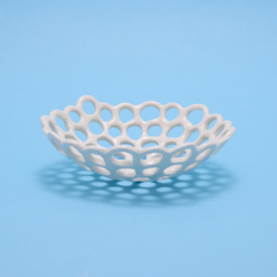 Lacetray in white porcelain